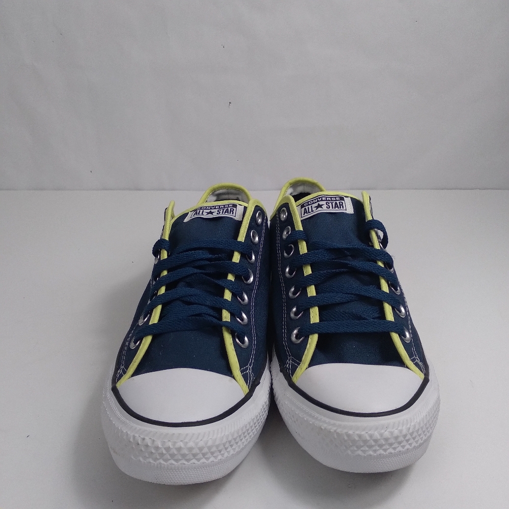 Converse ubuntu All star unisex low top tennis shoes men 11, women 13